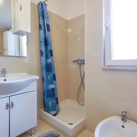 Cozy In With Kitchen Apartment