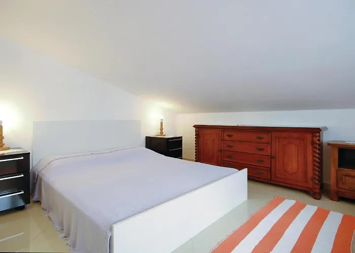 Apartman With Sea View 01 *